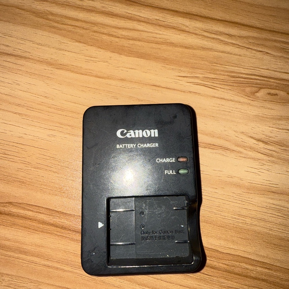 Canon G7X Compact Camera Powershot in Black - Picture 6 of 7